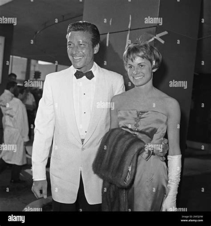 Unveiling Stephanie Zimbalist's Marital Status: Intimate Insights Revealed